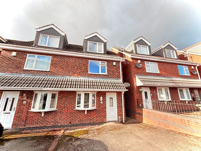 3 Bedroom Property To Rent In Mundys Drive, Heanor, DE75