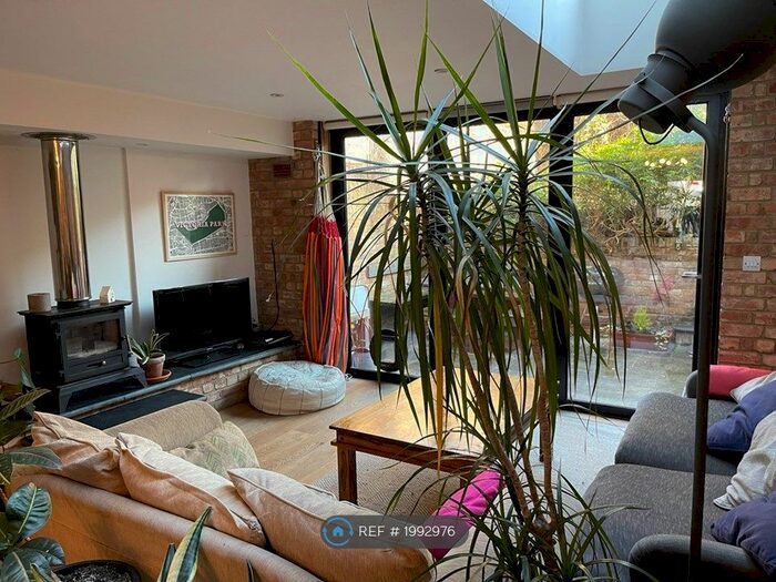 4 Bedroom Terraced House To Rent In Ellsemere Road, London, E3