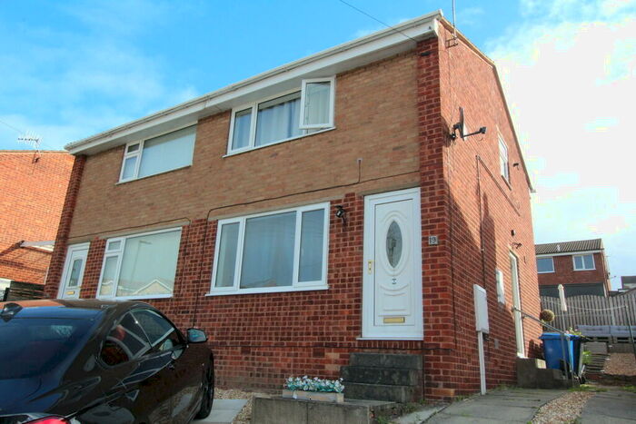 2 Bedroom Semi-Detached House To Rent In Dale Bank Crescent, New Whittington, S43