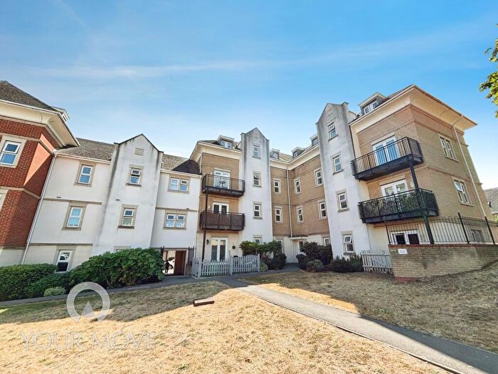 2 Bedroom Flat To Rent In Crawford Avenue, Dartford, Kent, DA1