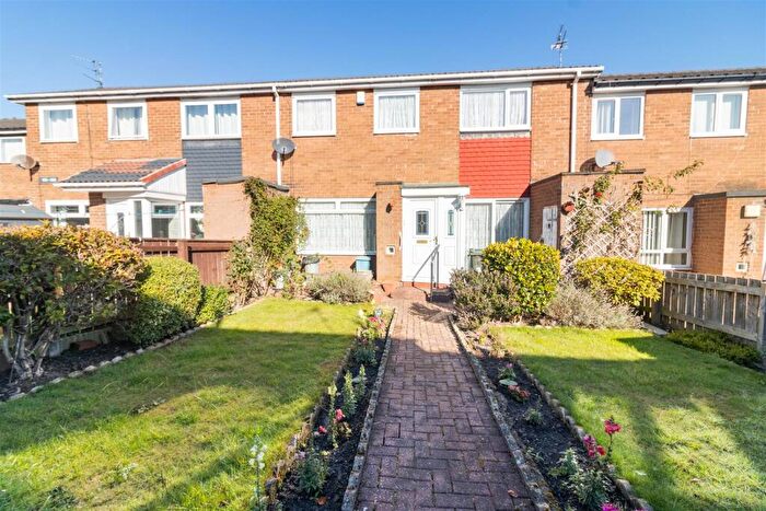 3 Bedroom Terraced House For Sale In Lowbiggin, Newcastle Upon Tyne, NE5