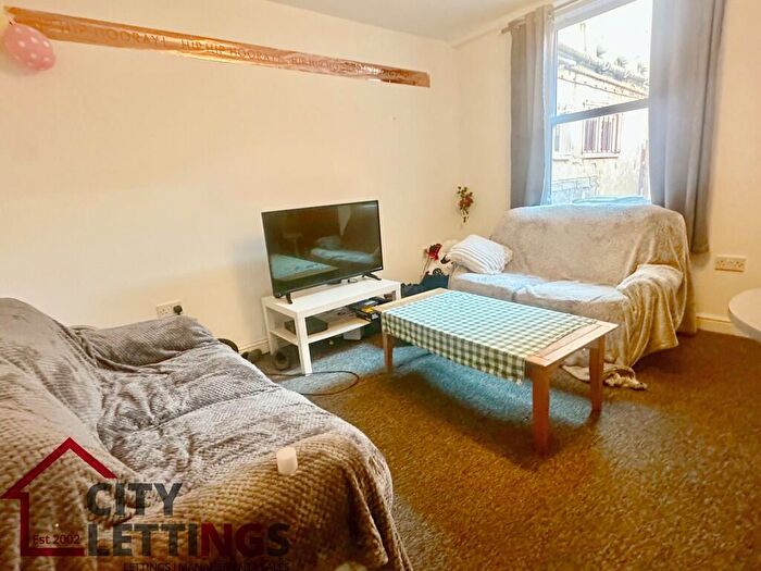 1 Bedroom Apartment To Rent In City Centre, NG1