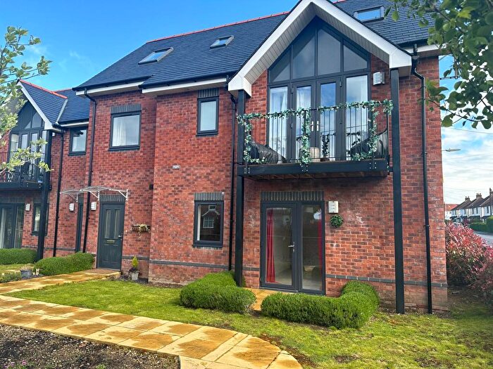 1 Bedroom Flat To Rent In Station Road, Netley Abbey, Southampton, Hampshire, SO31