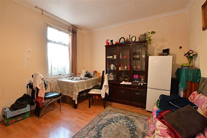 3 Bedroom Semi-detached House For Sale In Ley Street, Ilford, Essex, IG1