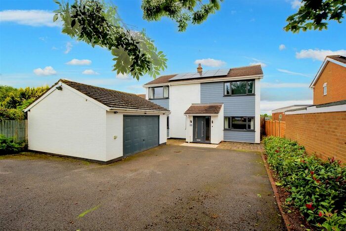 5 Bedroom Detached House For Sale In Church Lane, Thrumpton, Nottingham, NG11