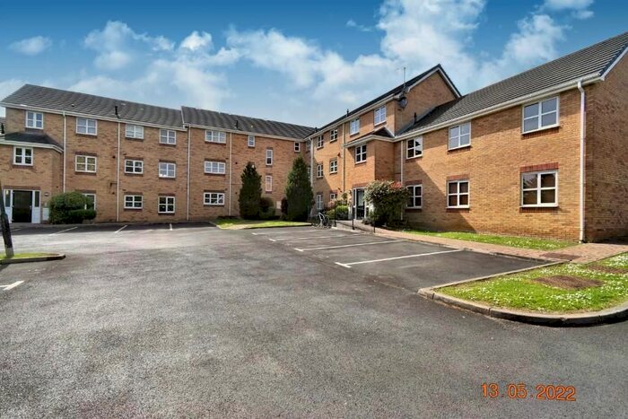 2 Bedroom Flat To Rent In Addington Close, Wigan, WN2