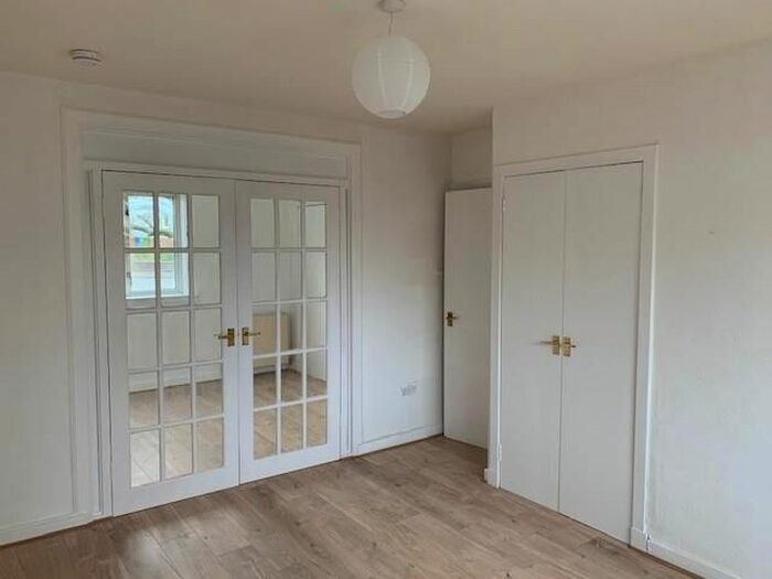 1 Bedroom Flat To Rent In A, Balvie Road, Milngavie, Glasgow, G62