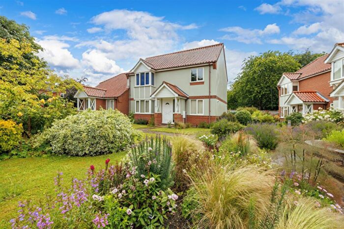 2 Bedroom Apartment For Sale In Blyburgate, Beccles, NR34