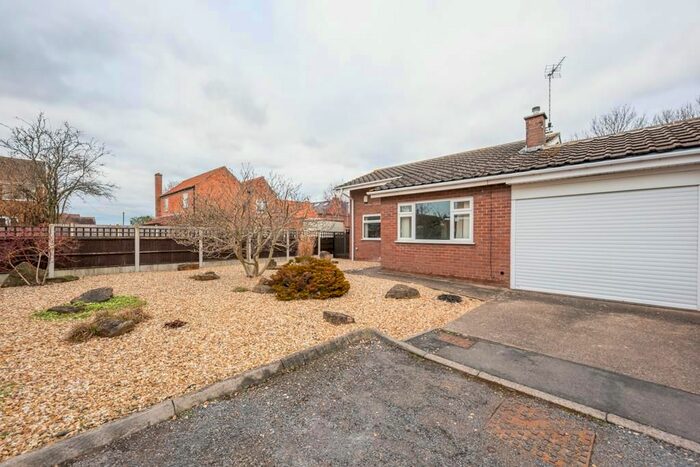2 Bedroom Bungalow To Rent In Rowan Close, Bingham, Nottingham, NG13