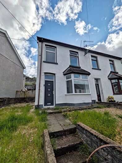 4 Bedroom End Of Terrace House For Sale In Mikado Street, Tonypandy, CF40