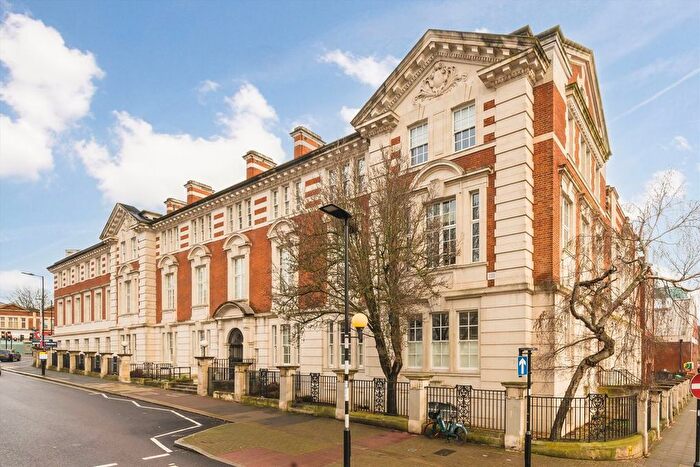 1 Bedroom Flat For Sale In Winchester Street, Acton, W3