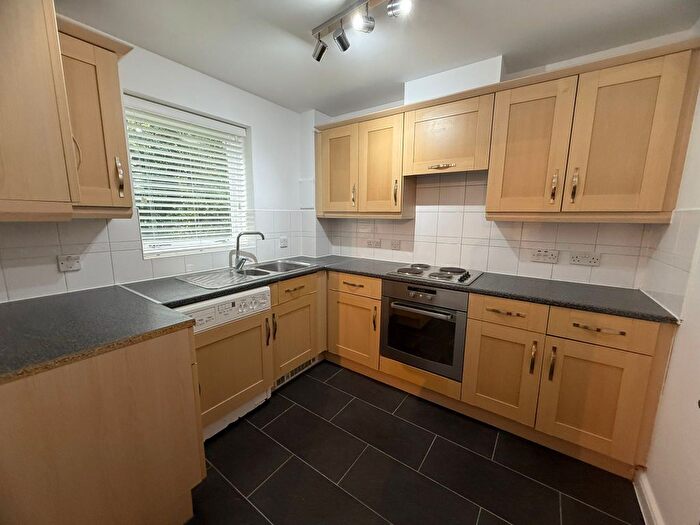 2 Bedroom Flat To Rent In Melling Drive, Enfield, EN1