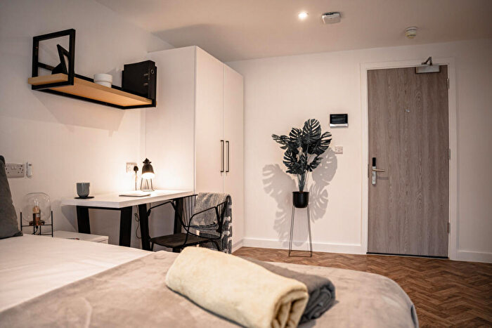 Studio To Rent In Bridge Street Studios - Edition Iii, B19