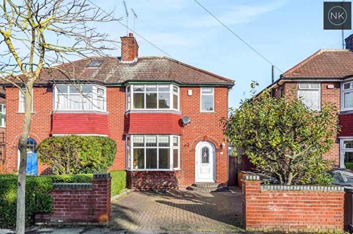 3 Bedroom Semi-Detached House To Rent In St. Albans Road, Woodford Green, Greater London, IG8