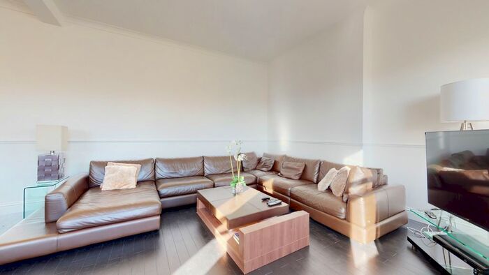 2 Bedroom Flat To Rent In Hyde Park Gardens, London, W2