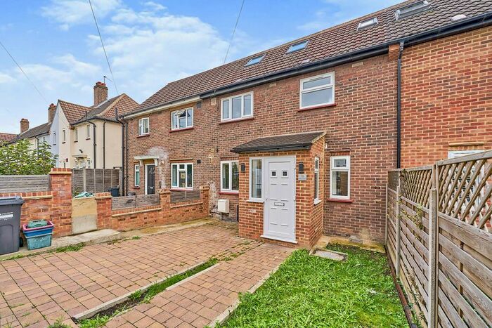 4 Bedroom Terraced House To Rent In Cherry Crescent, Brentford, TW8