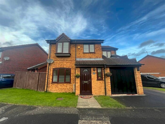 3 Bedroom Property To Rent In Thorne Way, Aylesbury, HP20