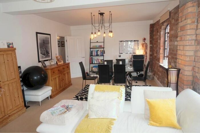 2 Bedroom Flat To Rent In Charlotte Street, Birmingham, B3