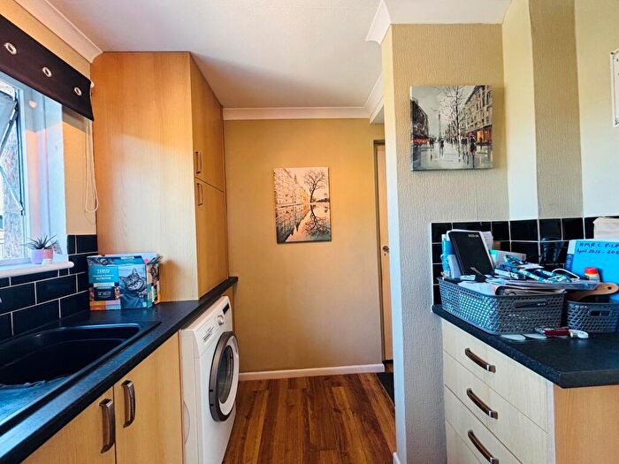 2 Bedroom End Of Terrace House For Sale In Priests Road, Swanage, Dorset, BH19 - Photo 11