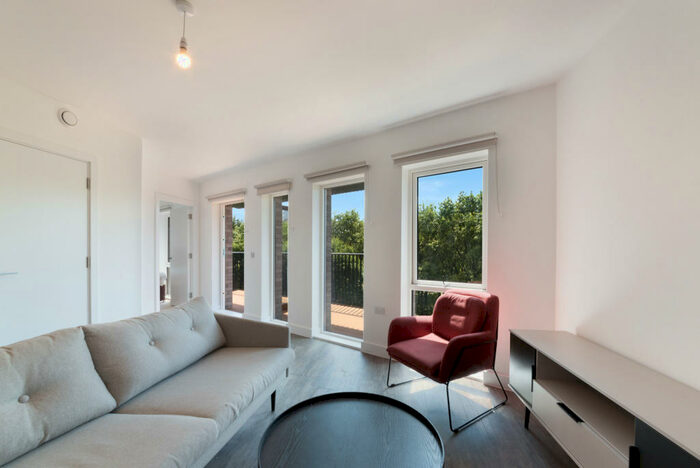 3 Bedroom Apartment To Rent In Newham London, E16