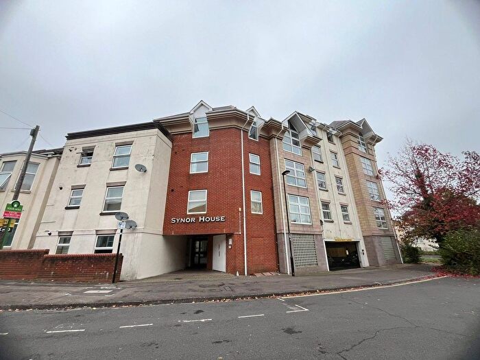 2 Bedroom Flat To Rent In Ordnance Road, Southampton, Hampshire, SO15