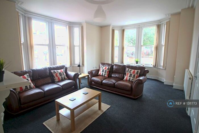 6 Bedroom Terraced House To Rent In Severn Street, Leicester, LE2