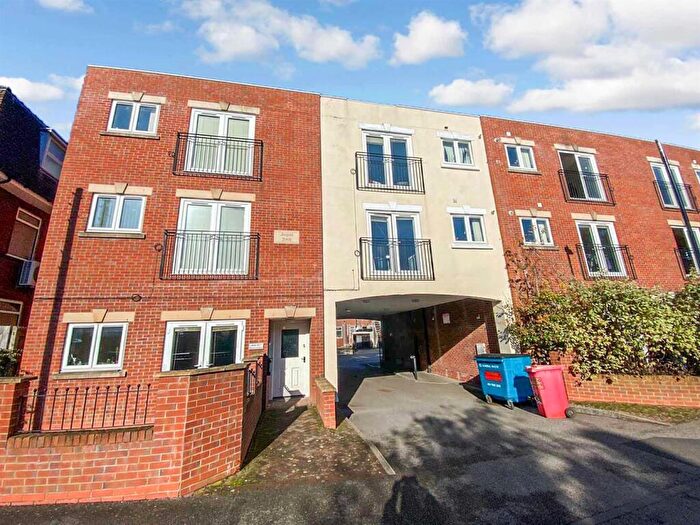1 Bedroom Flat To Rent In Blondvil Street, Coventry, CV3