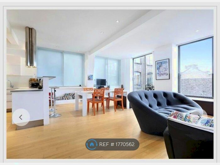 3 Bedroom Flat To Rent In Bowling Green, London, EC1R