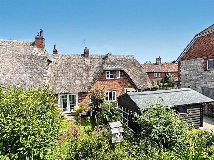 3 Bedroom Semi-Detached House For Sale In The Cross, Okeford Fitzpaine, Blandford Forum, DT11