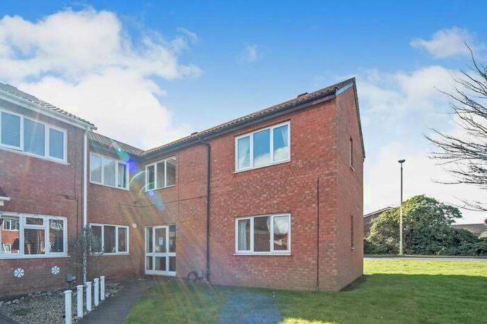 Flat To Rent In Alburgh Close, Bedford, MK42
