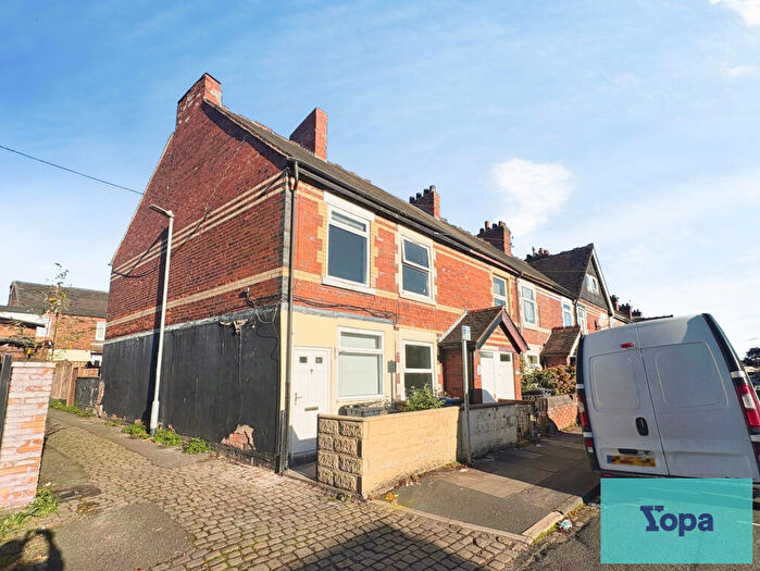 3 Bedroom Terraced House For Sale In Fletcher Road, Stoke-on-trent, ST4
