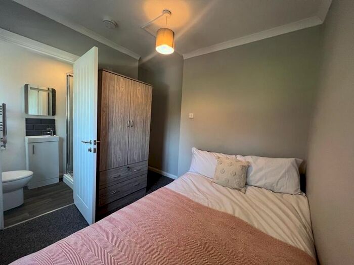 8 Bedroom Detached House To Rent In Auckland Drive, Brighton, BN2