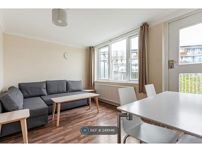 4 Bedroom Flat To Rent In Amina Way, London, SE16