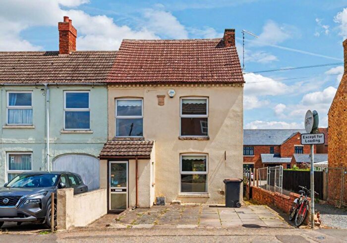 3 Bedroom Semi-Detached House For Sale In High Street, Woodford, Kettering, Northamptonshire, NN14