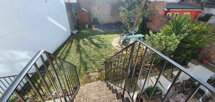 1 Bedroom Flat To Rent In Blackstock Road London, N4