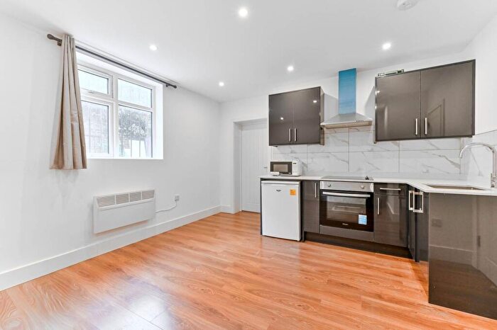 1 Bedroom Flat To Rent In Robert Street, Croydon, CR0