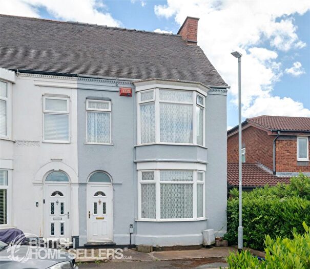 3 Bedroom Semi-Detached House For Sale In Bamford Street, Tamworth, Staffordshire, B77