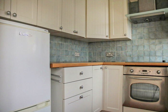 1 Bedroom Apartment To Rent In Woodlands Road, Witney, Oxfordshire, OX28