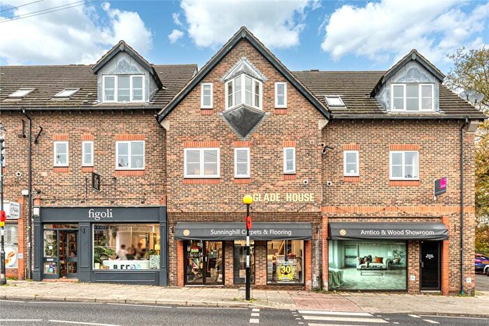 1 Bedroom Apartment For Sale In High Street, Sunninghill, Ascot, Berkshire, SL5