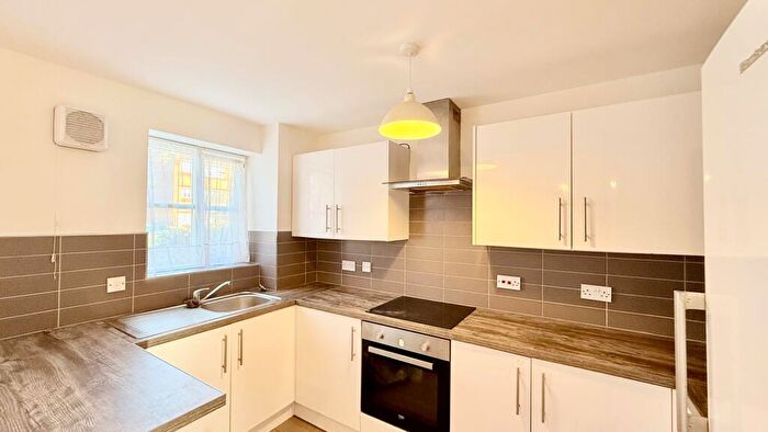 1 Bedroom Flat To Rent In Dundas Mews, Enfield Island Village, EN3