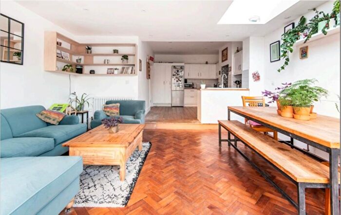 4 Bedroom House To Rent In St. Nicholas Road, St. Pauls, BS2