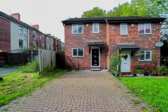 2 Bedroom Semi-Detached House To Rent In Inglby Close, Blackburn, BB1