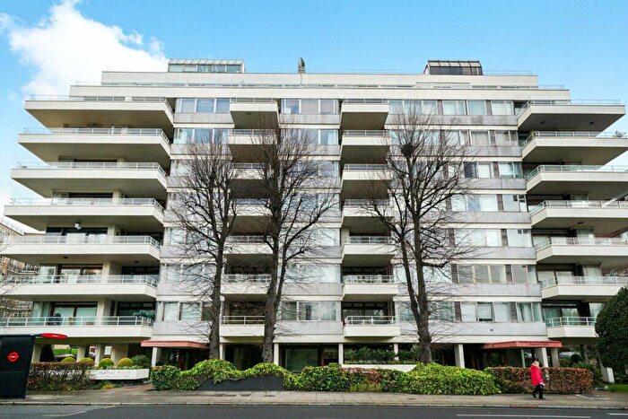 Apartment To Rent In Prince Albert Road, St John's Wood, London, NW8