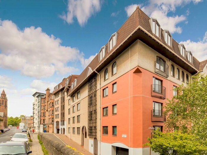 2 Bedroom Flat To Rent In Belford Road, West End, Edinburgh, EH4