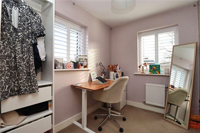 3 Bedroom Semi-Detached House For Sale In Woking, Surrey, GU22