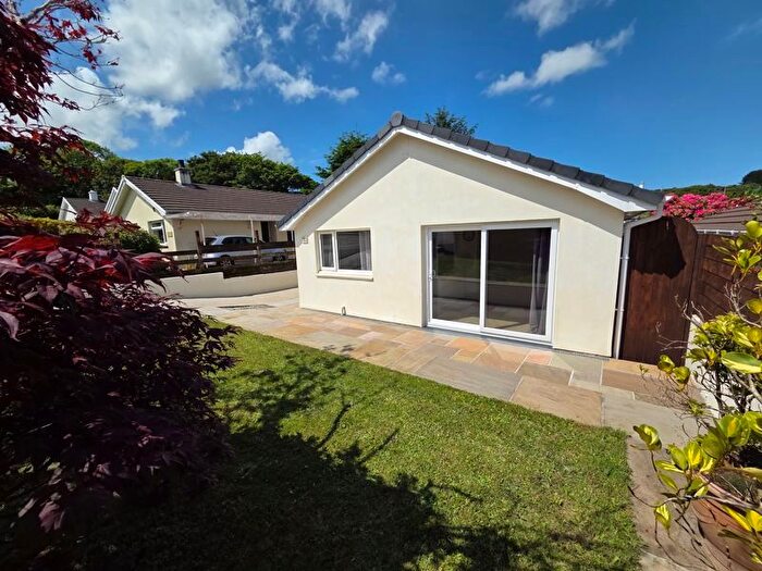 3 Bedroom Bungalow For Sale In May Gardens, Lanner - Detached Modern Bungalow, TR16