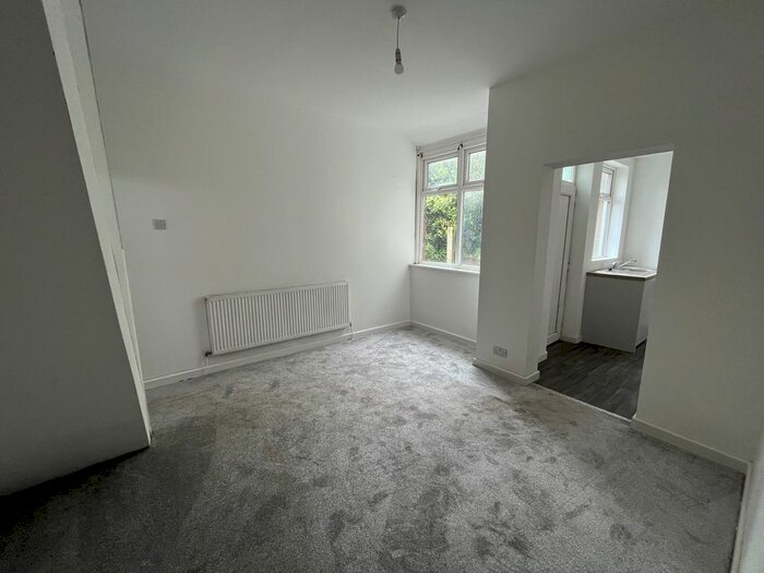 2 Bedroom End Of Terrace House To Rent In Boundary Road, St. Helens, WA10