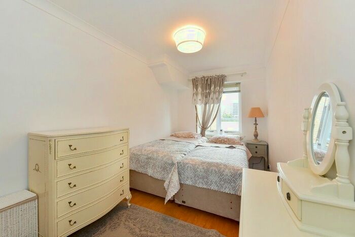 1 Bedroom Flat To Rent In Milton Court, Ranelagh Gardens, SW6