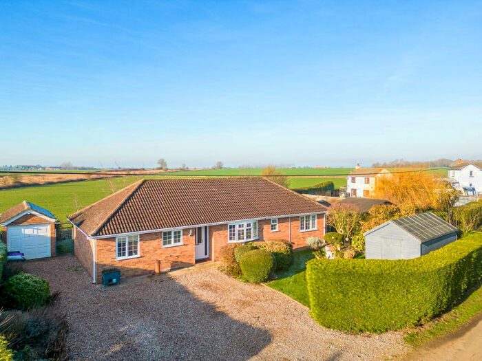 4 Bedroom Bungalow For Sale In Cul De Sac, Stickford, PE22