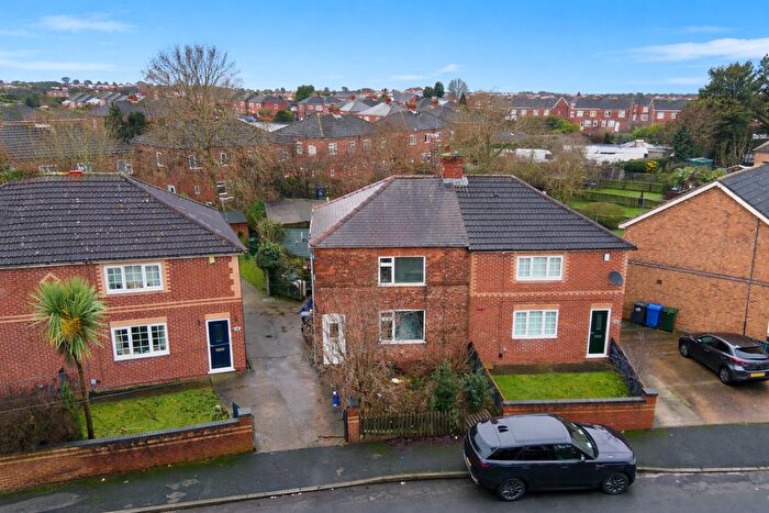 3 Bedroom Semi-Detached House For Sale In Corona Drive, Thorne, Doncaster, South Yorkshire, DN8